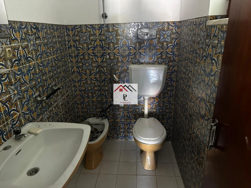 Moradia T4 para Venda em Trouxemil e Torre de Vilela Foto 26