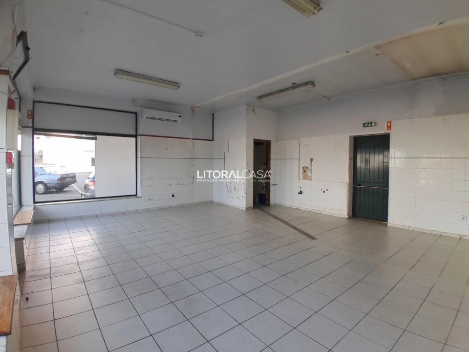 Loja para Venda em Oliveira do Bairro Foto 2