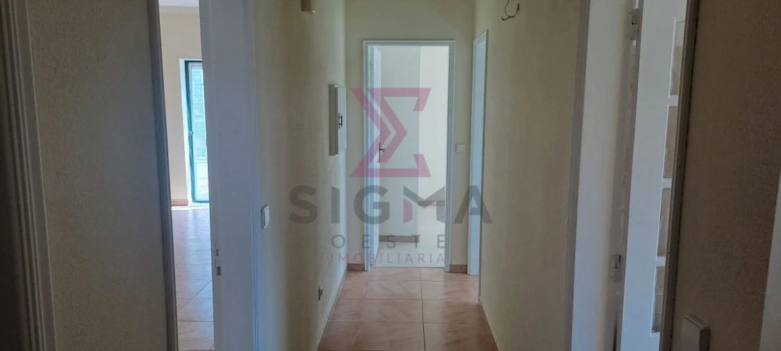 Apartamento T2 para Venda em Reguengo Grande Foto 15