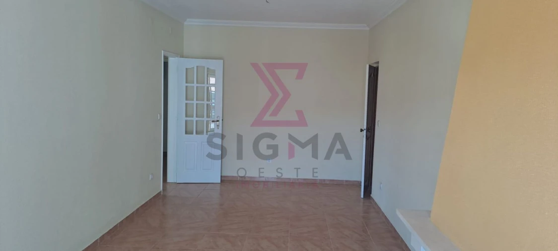 Apartamento T2 para Venda em Reguengo Grande Foto 17