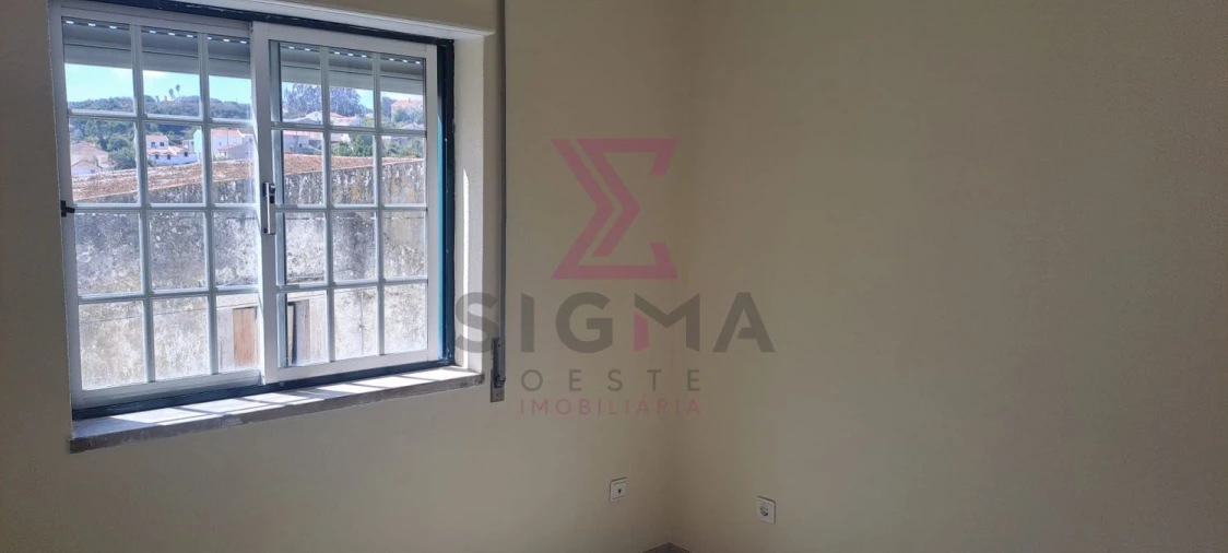 Apartamento T2 para Venda em Reguengo Grande Foto 13