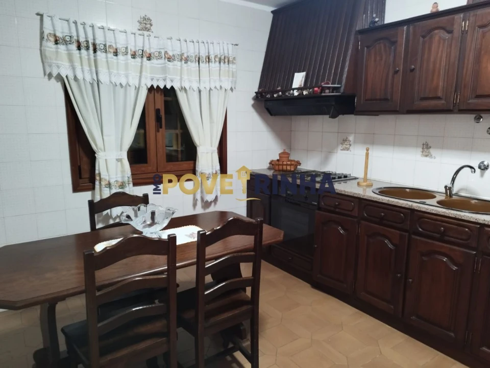 Moradia T5 para Venda em Estela Foto 5