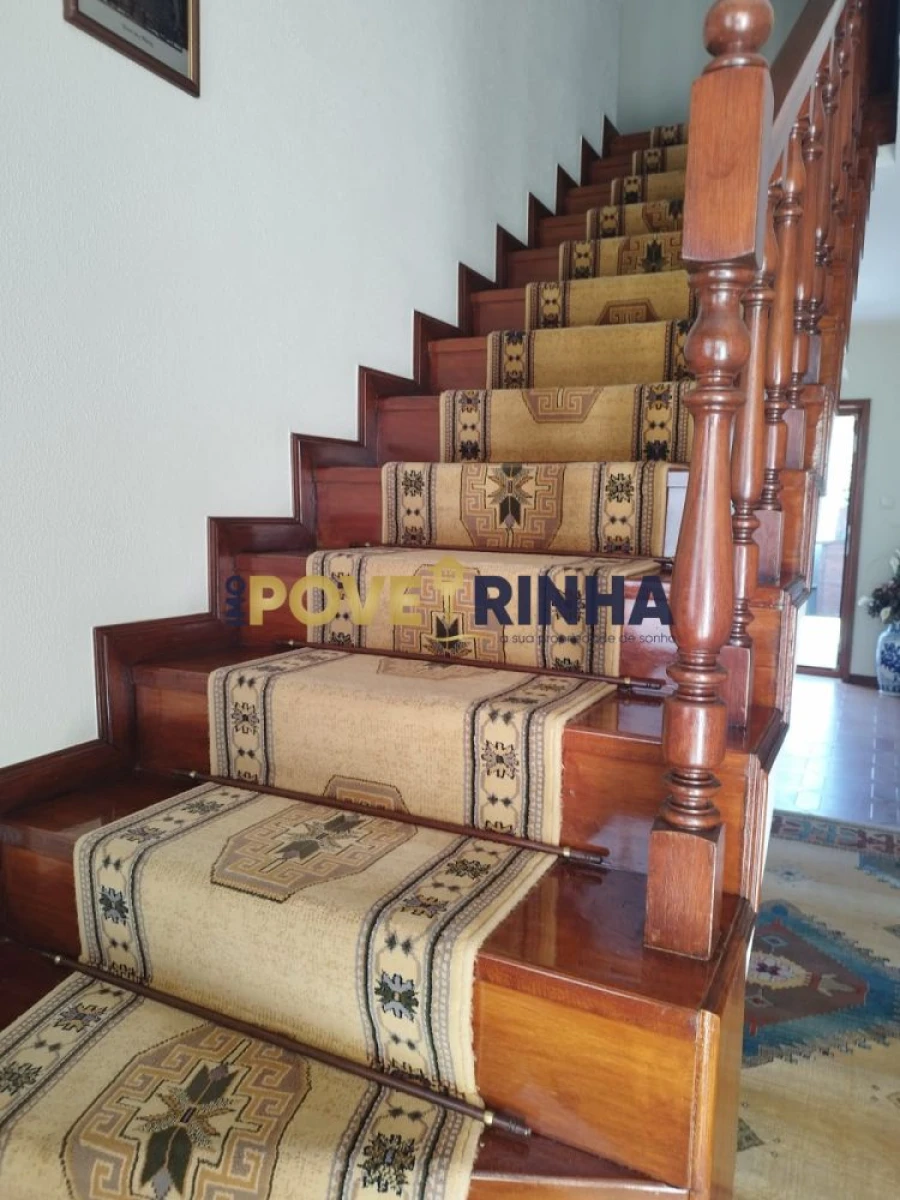 Moradia T5 para Venda em Estela Foto 9