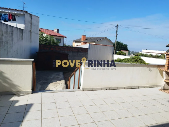 Moradia T5 para Venda em Estela Foto 29