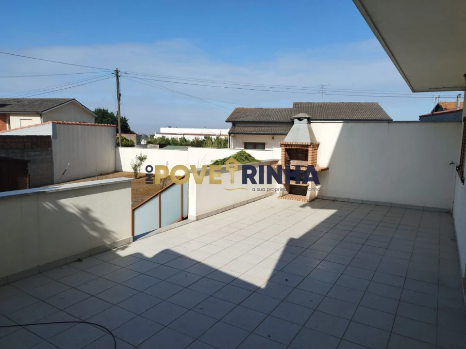 Moradia T5 para Venda em Estela Foto 28