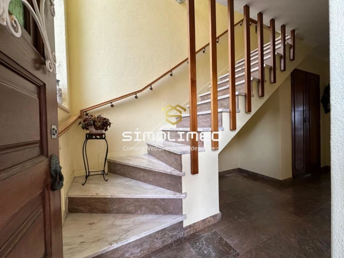 Moradia T4 para Venda em Arganil Foto 9