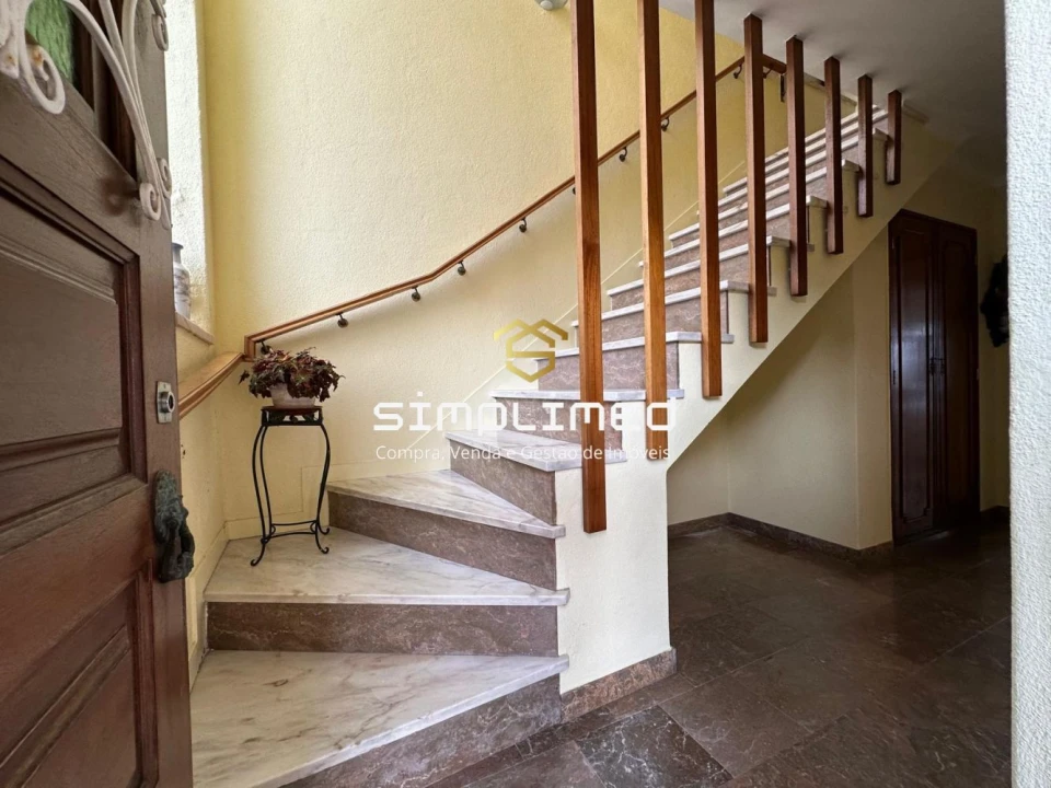 Moradia T4 para Venda em Arganil Foto 9