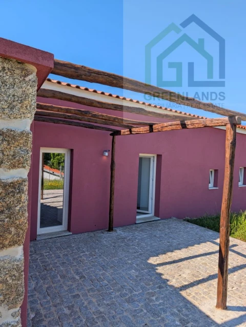 Moradia T3 para Venda em Ázere e Covelo