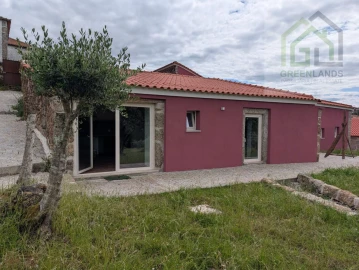 Moradia T3 para Venda em Ázere e Covelo