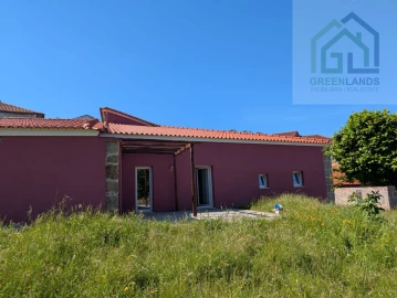 Moradia T3 para Venda em Ázere e Covelo