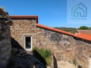 Moradia T3 para Venda em Ázere e Covelo