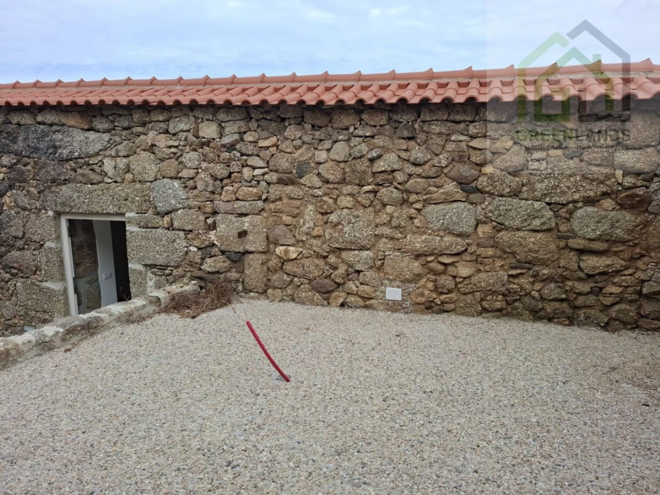 Moradia T3 para Venda em Ázere e Covelo Foto 12