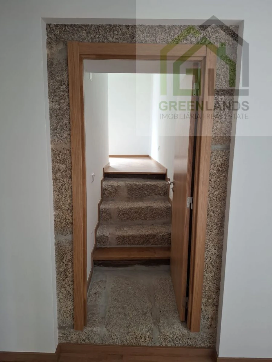 Moradia T3 para Venda em Ázere e Covelo Foto 54