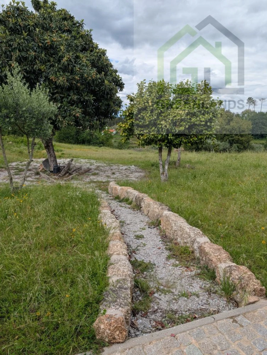 Moradia T3 para Venda em Ázere e Covelo Foto 60