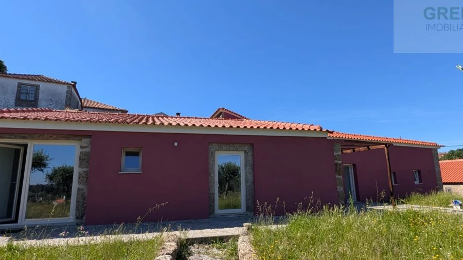 Moradia T3 para Venda em Ázere e Covelo