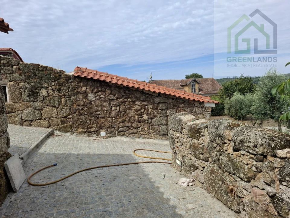 Moradia T3 para Venda em Ázere e Covelo Foto 13