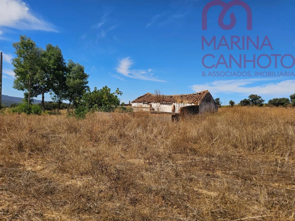 Quinta T2 para Venda em Rio de Moinhos Foto 1