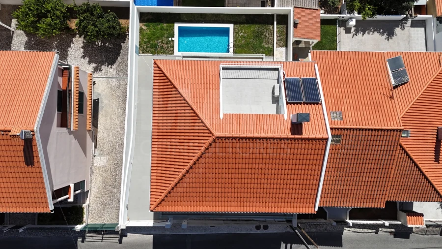 Moradia T4 para Venda em Pontinha e Famões Foto 11