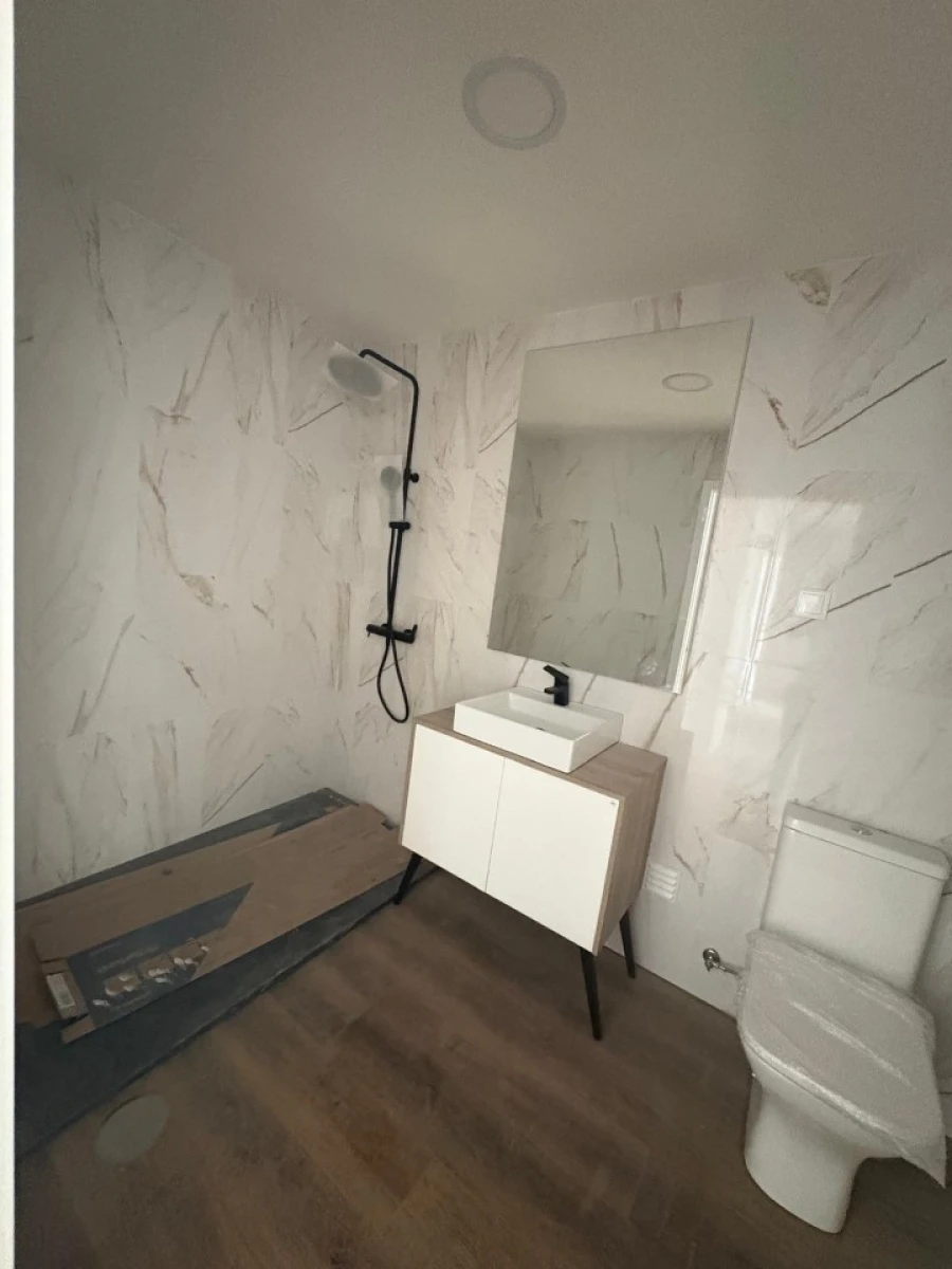 Apartamento T3 para Venda em Sé e São Lourenço Foto 2