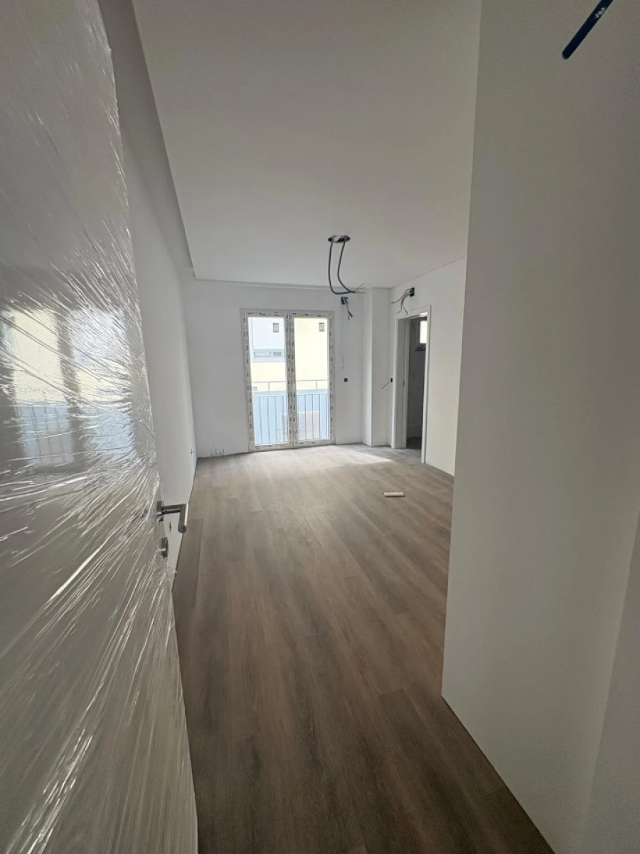 Apartamento T3 para Venda em Sé e São Lourenço Foto 5