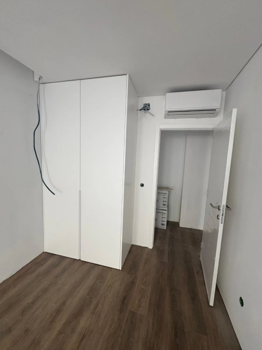 Apartamento T3 para Venda em Sé e São Lourenço Foto 9