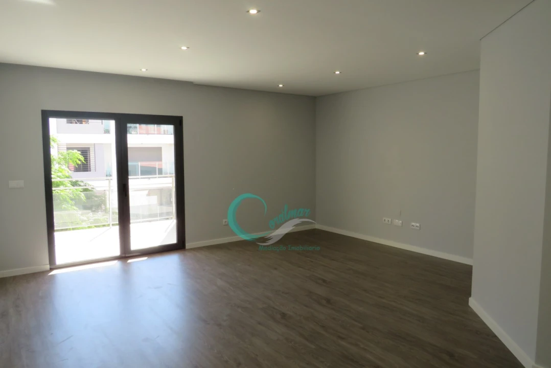 Apartamento T3 para Venda em Corroios Foto 1