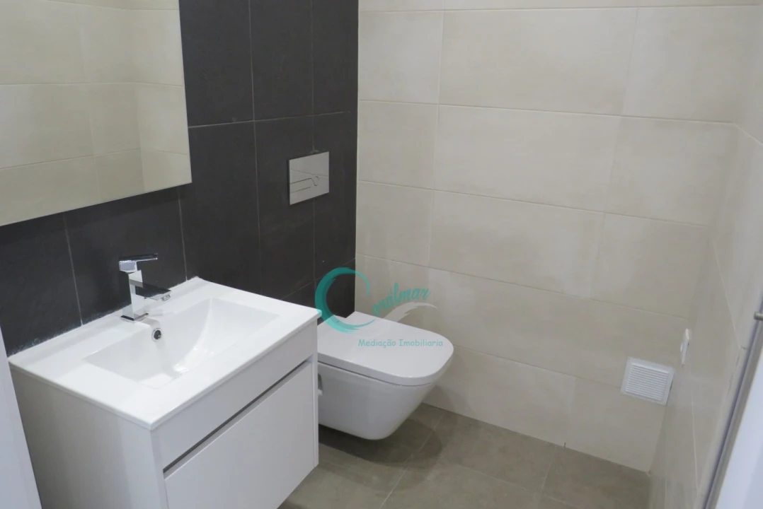 Apartamento T3 para Venda em Corroios Foto 11