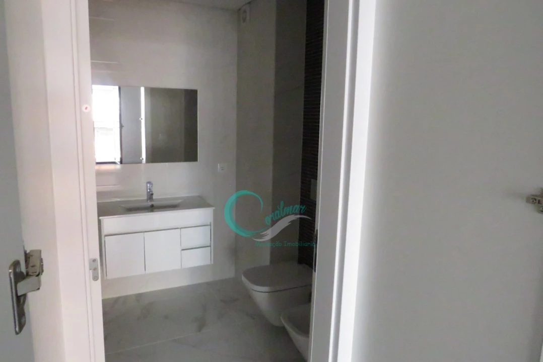 Apartamento T2 para Venda em Corroios Foto 12