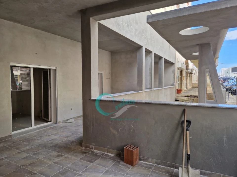 Apartamento T2 para Venda em Corroios Foto 33