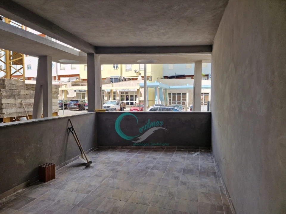 Apartamento T2 para Venda em Corroios Foto 35