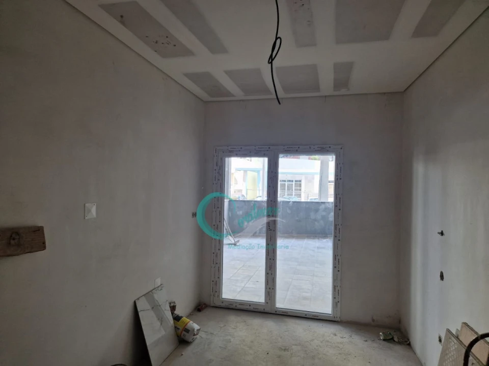 Apartamento T2 para Venda em Corroios Foto 37