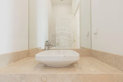Apartamento T2 para Venda em Santa Maria Maior