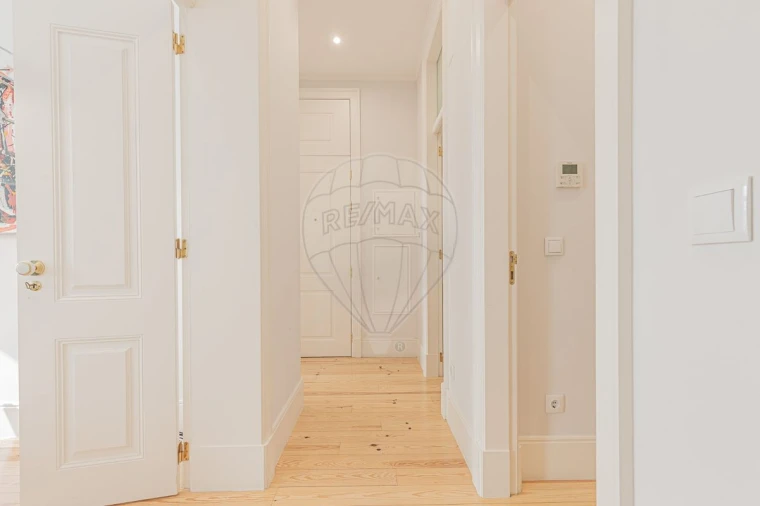 Apartamento T2 para Venda em Santa Maria Maior Foto 17