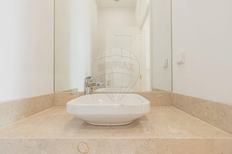 Apartamento T2 para Venda em Santa Maria Maior Foto 35