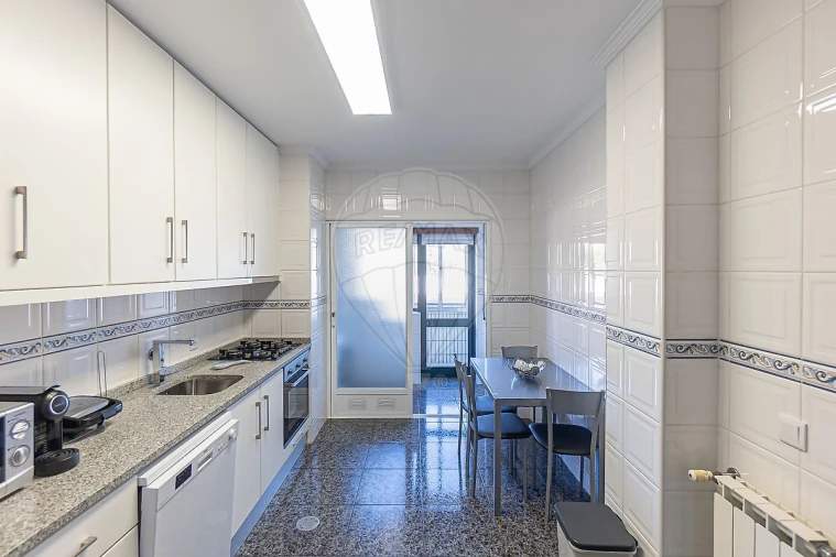 Apartamento T3 para Venda em Gulpilhares e Valadares