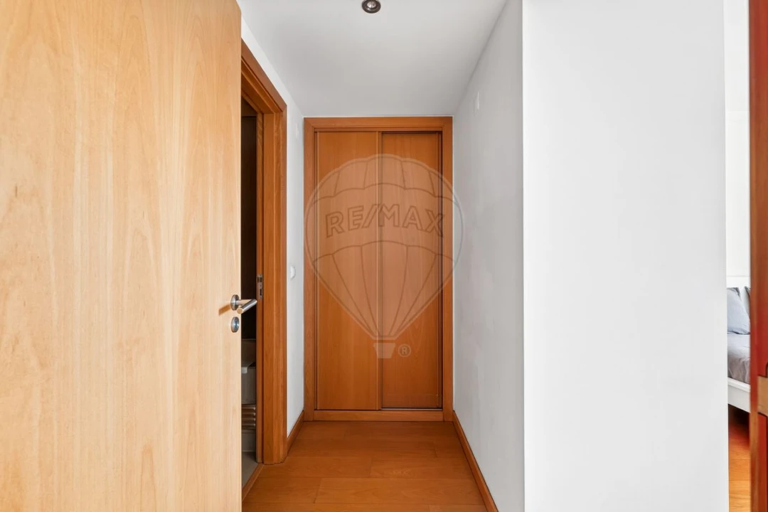 Apartamento T2 para Venda em Parque das Nações Foto 16