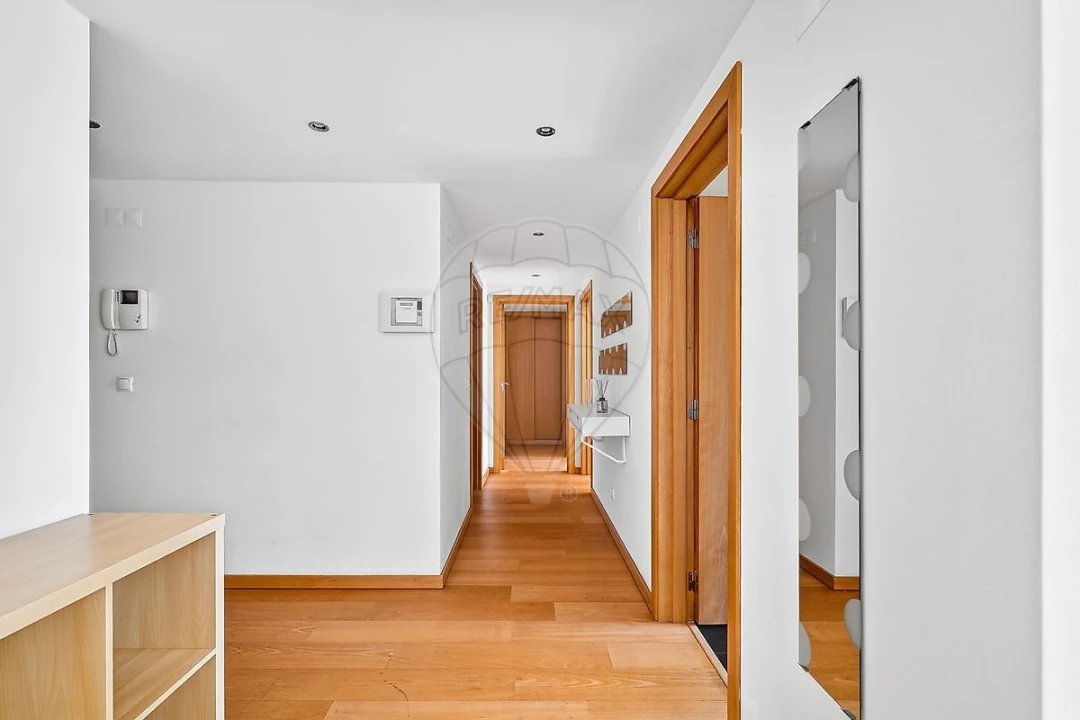 Apartamento T2 para Venda em Parque das Nações Foto 19