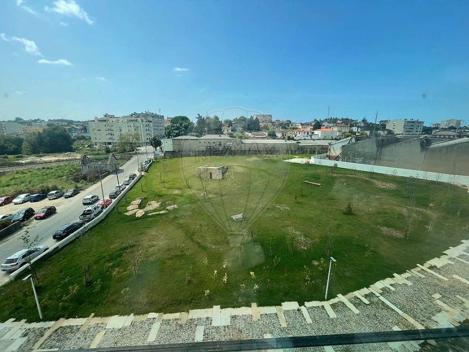 Apartamento T2 para Arrendamento em São João da Madeira Foto 12