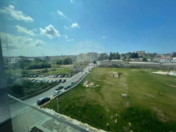 Apartamento T2 para Arrendamento em São João da Madeira Foto 11