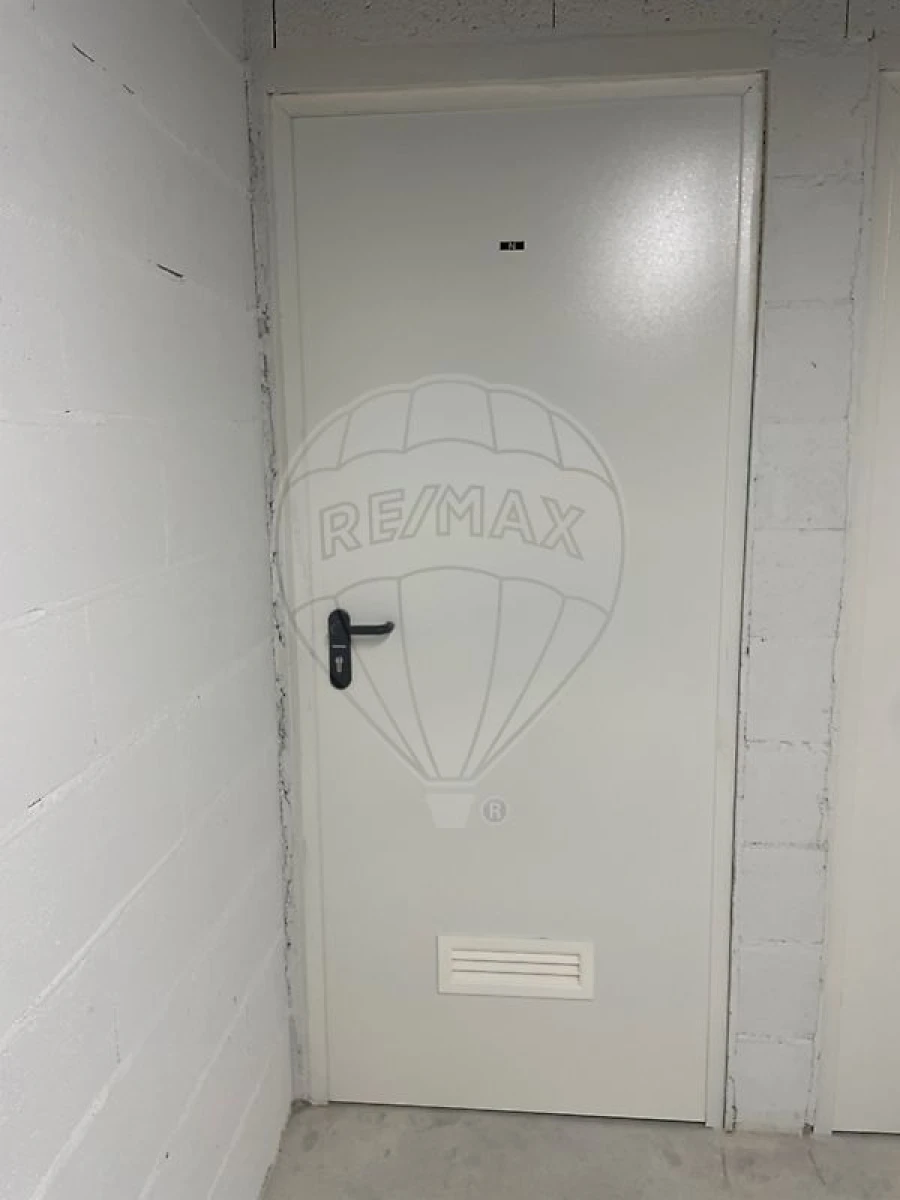 Apartamento T2 para Arrendamento em São João da Madeira Foto 28