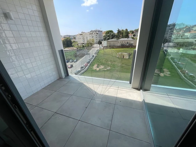 Apartamento T2 para Arrendamento em São João da Madeira Foto 10