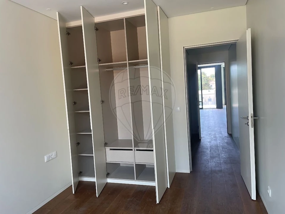 Apartamento T2 para Arrendamento em São João da Madeira Foto 18