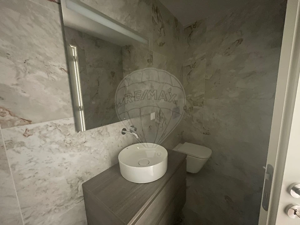 Apartamento T2 para Arrendamento em São João da Madeira Foto 13