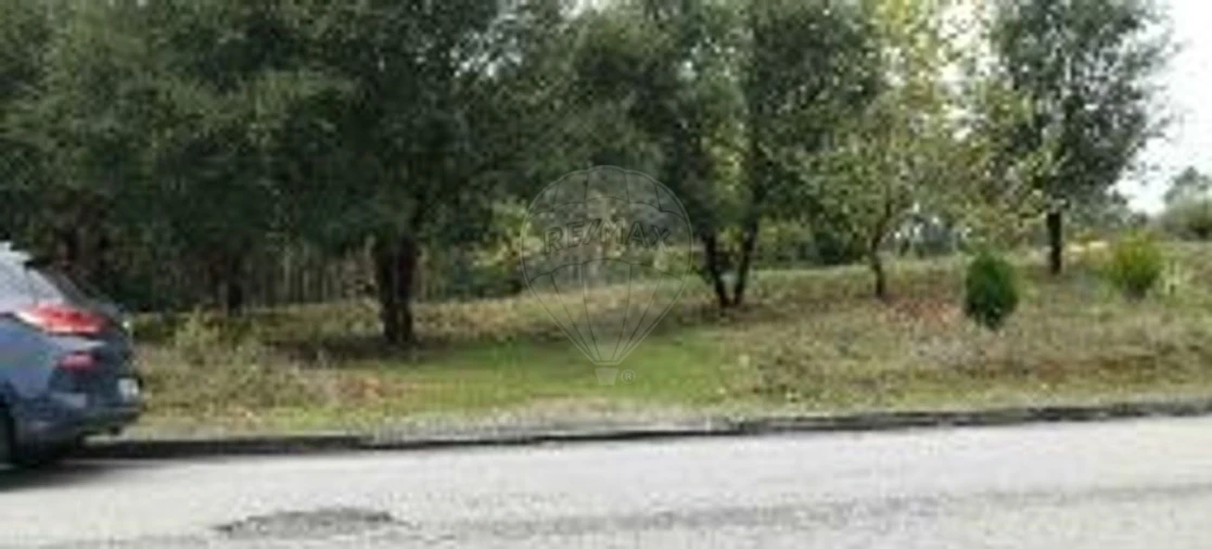 Terreno para Venda em Argoncilhe Foto 3