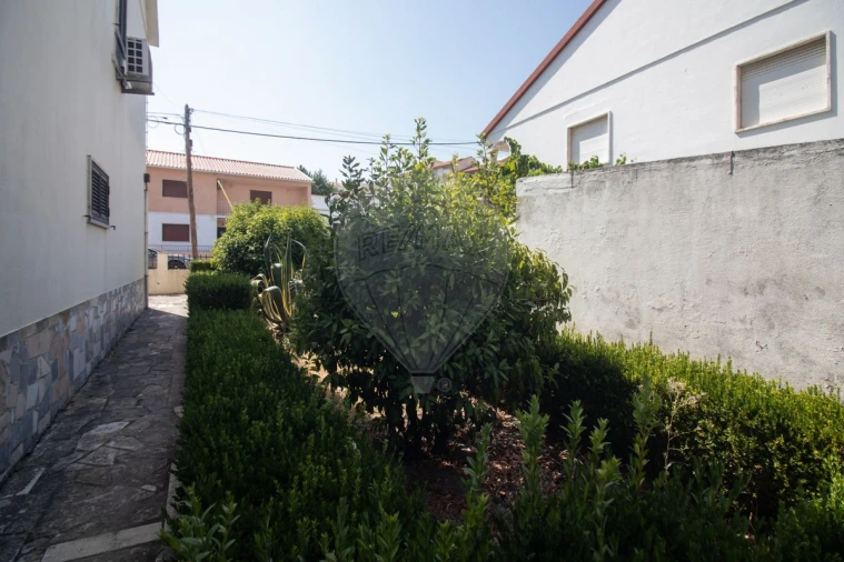 Moradia T3 para Venda em Arruda dos Vinhos Foto 34