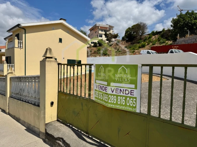 Moradia T5 para Venda em Resende Foto 26