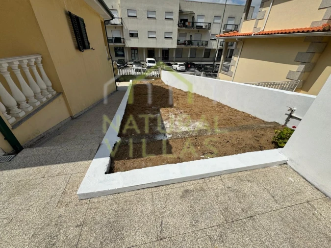 Moradia T5 para Venda em Resende Foto 23