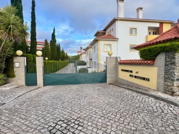 Apartamento T4 para Venda em Santa Maria e São Miguel, São Martinho, São Pedro Penaferrim