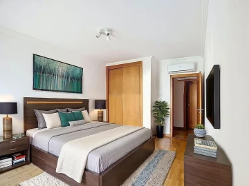 Apartamento T4 para Venda em Santa Maria e São Miguel, São Martinho, São Pedro Penaferrim