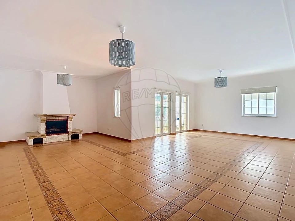 Apartamento T4 para Venda em Santa Maria e São Miguel, São Martinho, São Pedro Penaferrim Foto 3